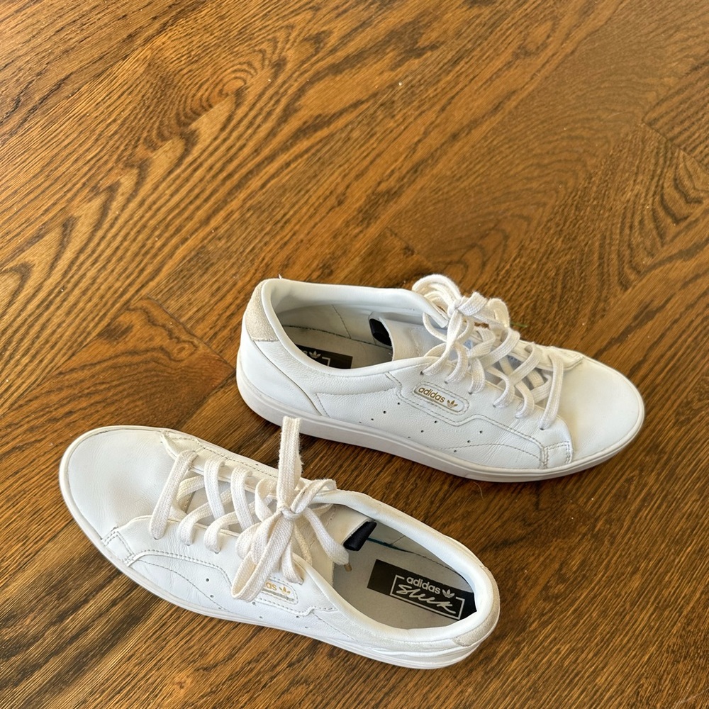 Adidas Sleek Trainer Low White US 7.5 12/20 DB3258 Casual Lifestyle